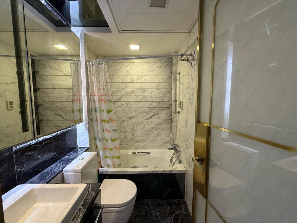 Unit Interior-Bathroom