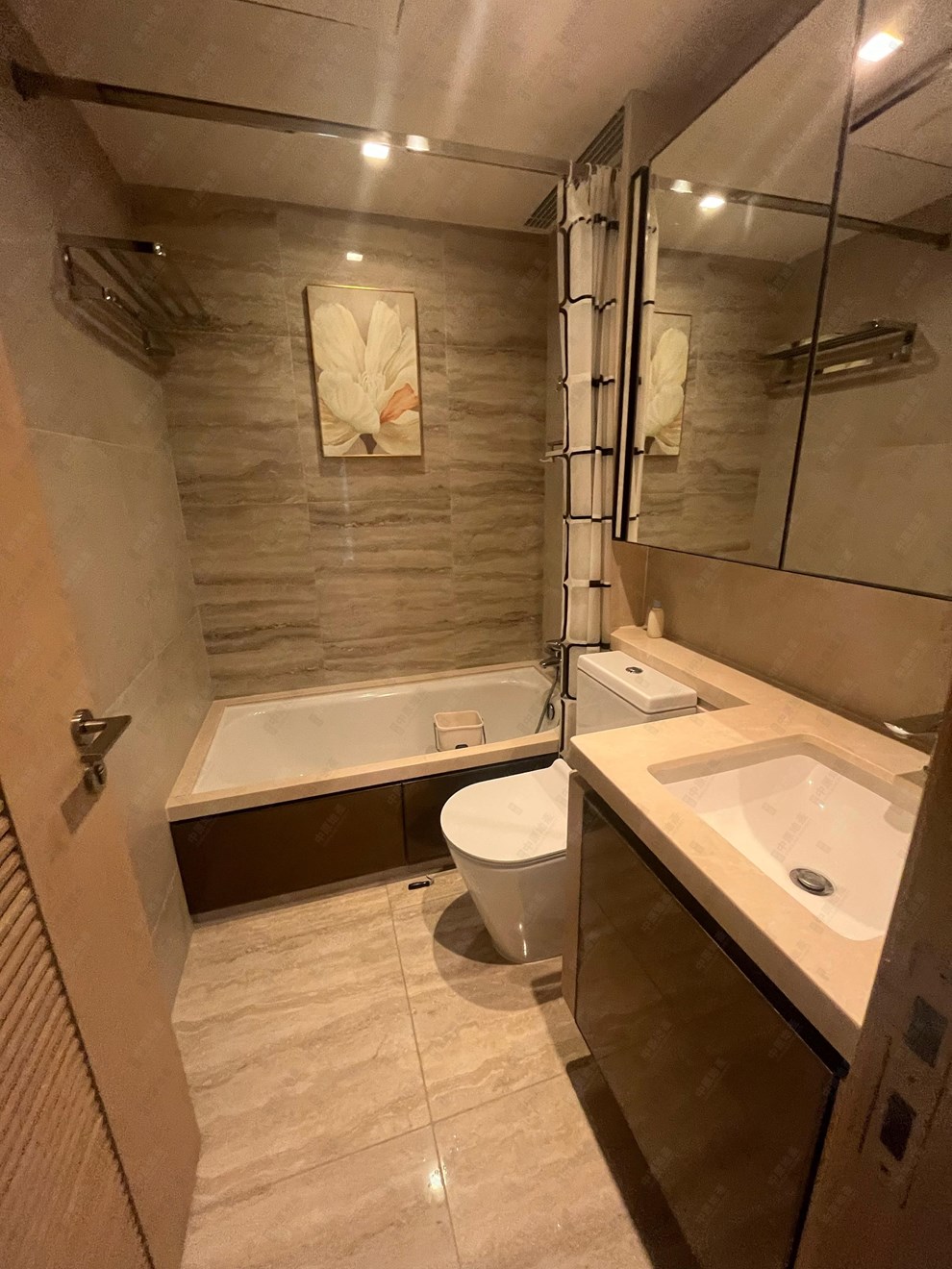 Unit Interior-Bathroom