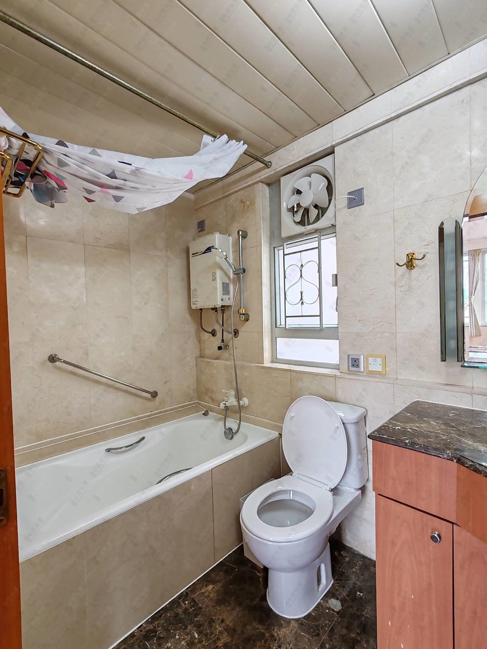 Unit Interior-Master Bathroom