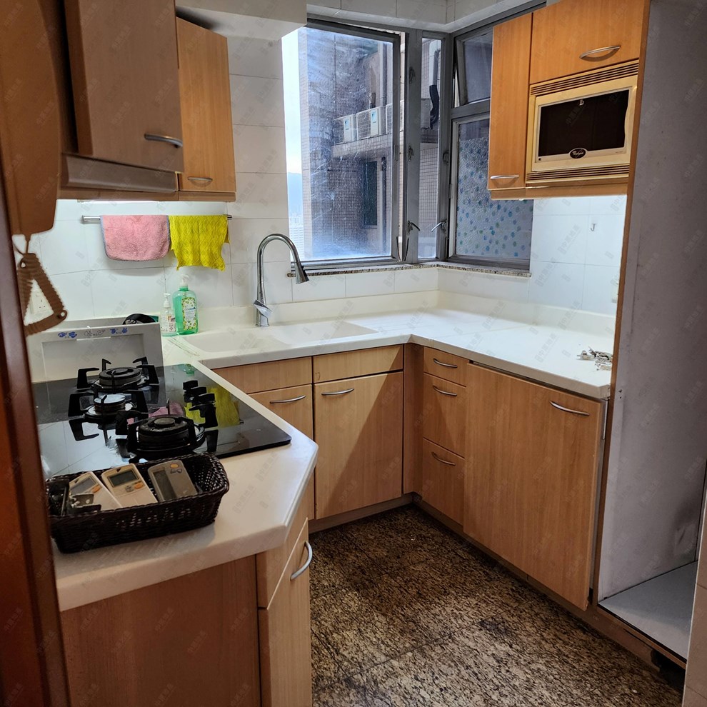 Unit Interior-Kitchen