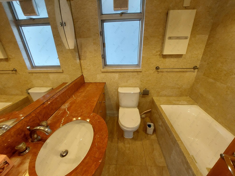 Unit Interior-Bathroom