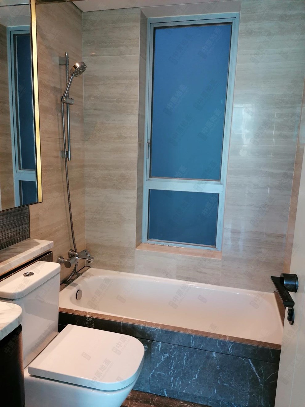Unit Interior-Bathroom