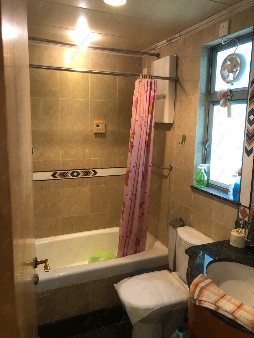 Unit Interior-Bathroom