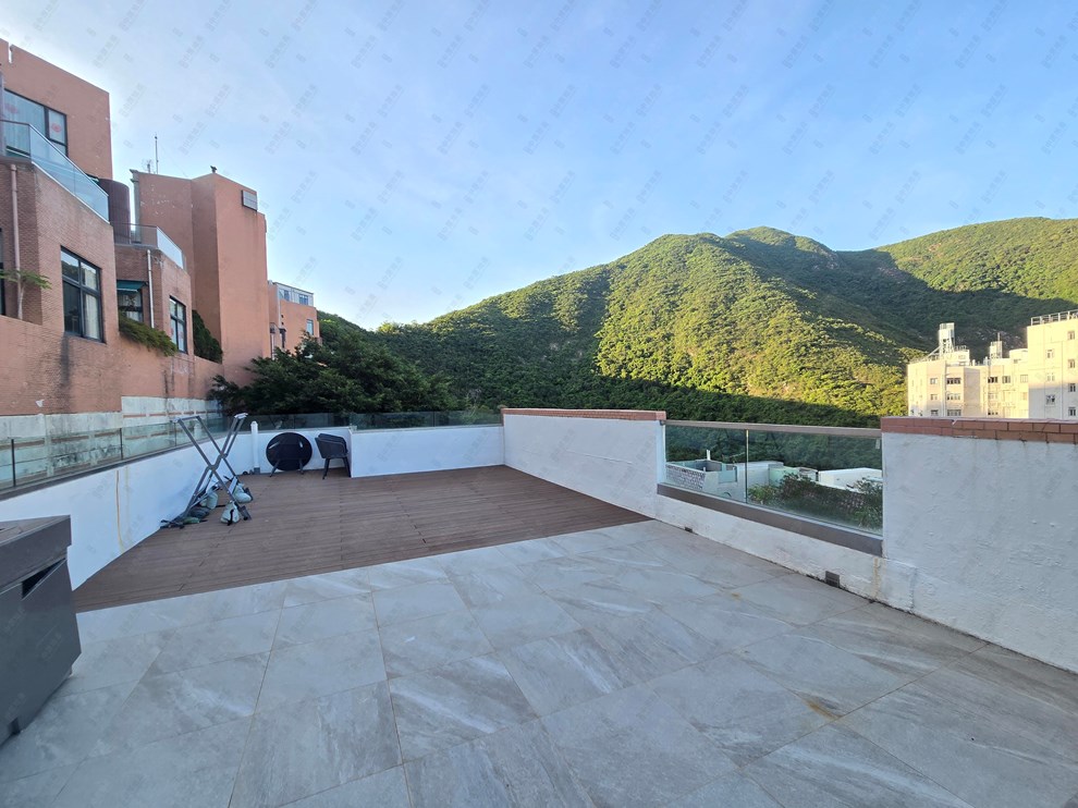 Unit Exterior-Roof