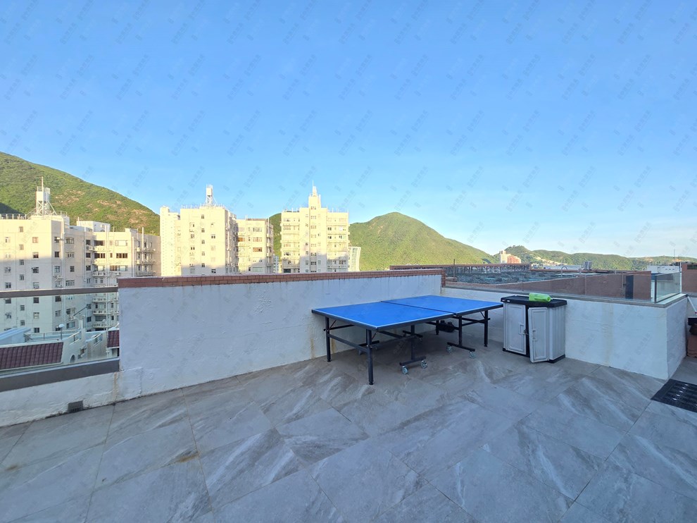Unit Exterior-Roof