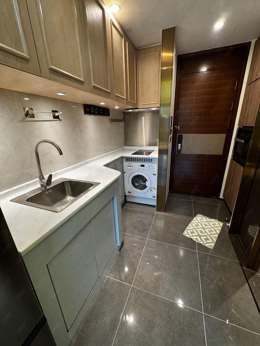 Unit Interior-Kitchen