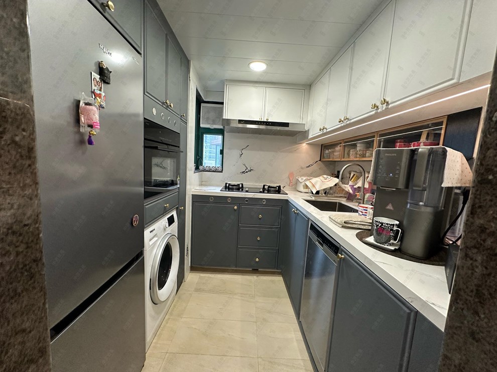 Unit Interior-Kitchen