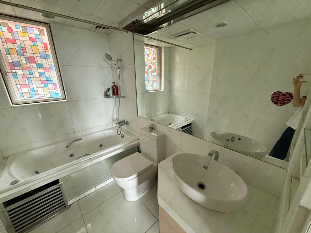 Unit Interior-Master Bathroom