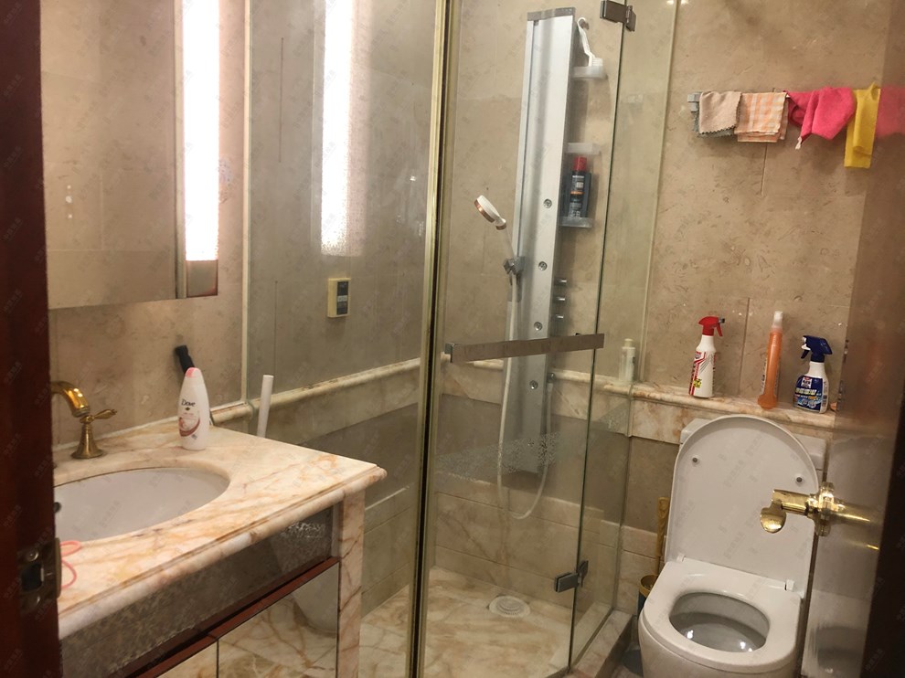 Unit Interior-Bathroom