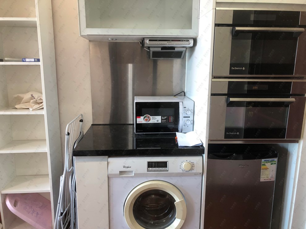 Unit Interior-Kitchen