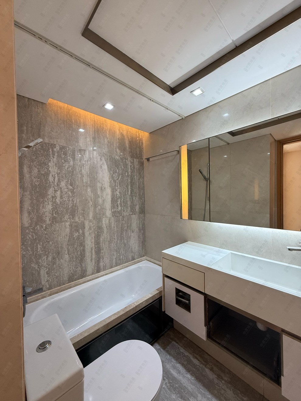 Unit Interior-Bathroom