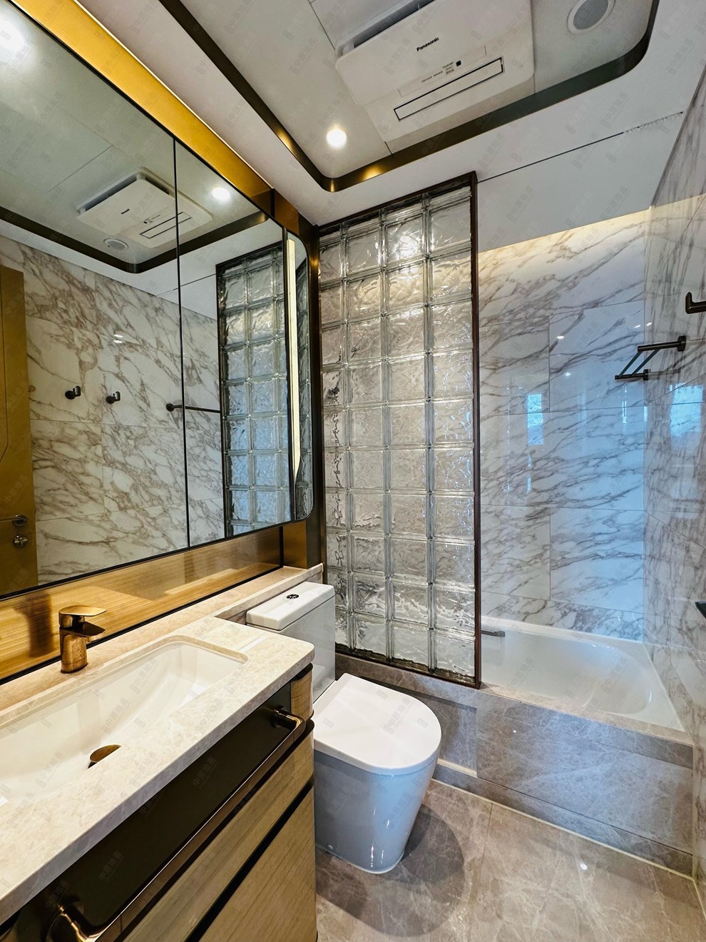 Unit Interior-Master Bathroom