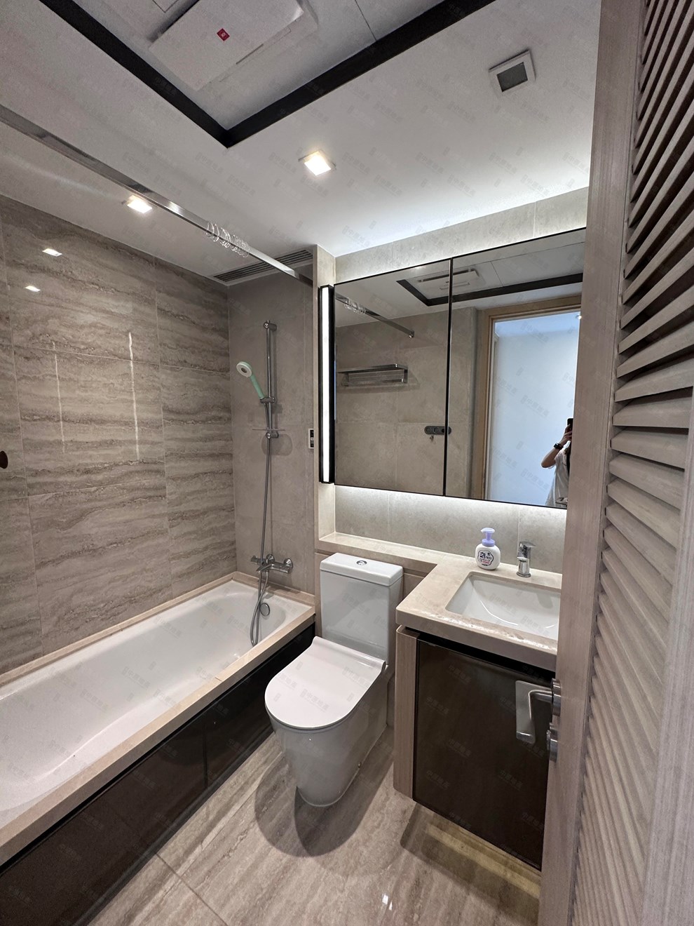 Unit Interior-Bathroom