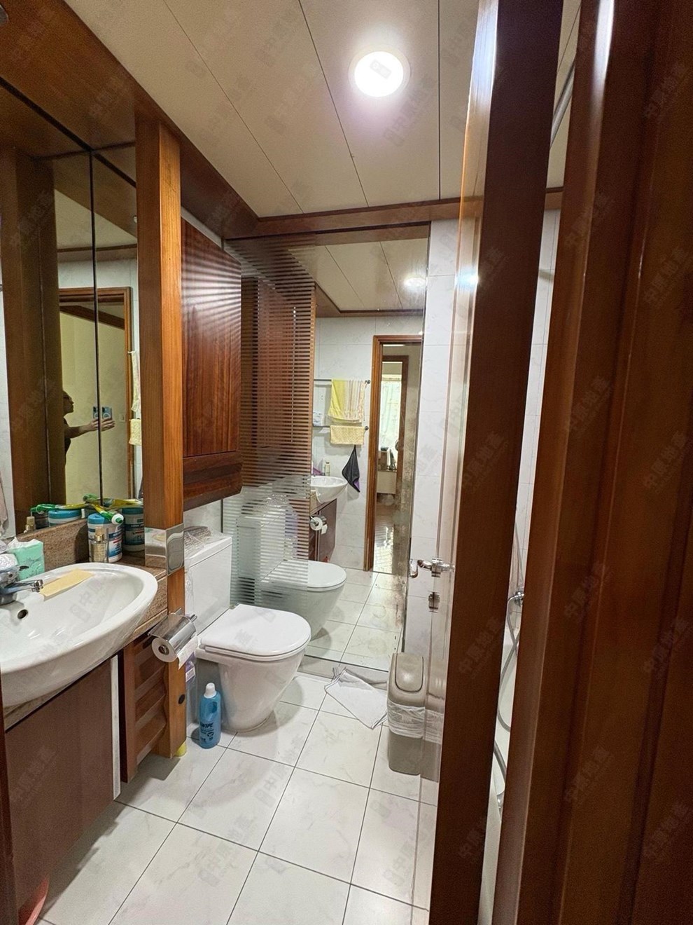 Unit Interior-Bathroom
