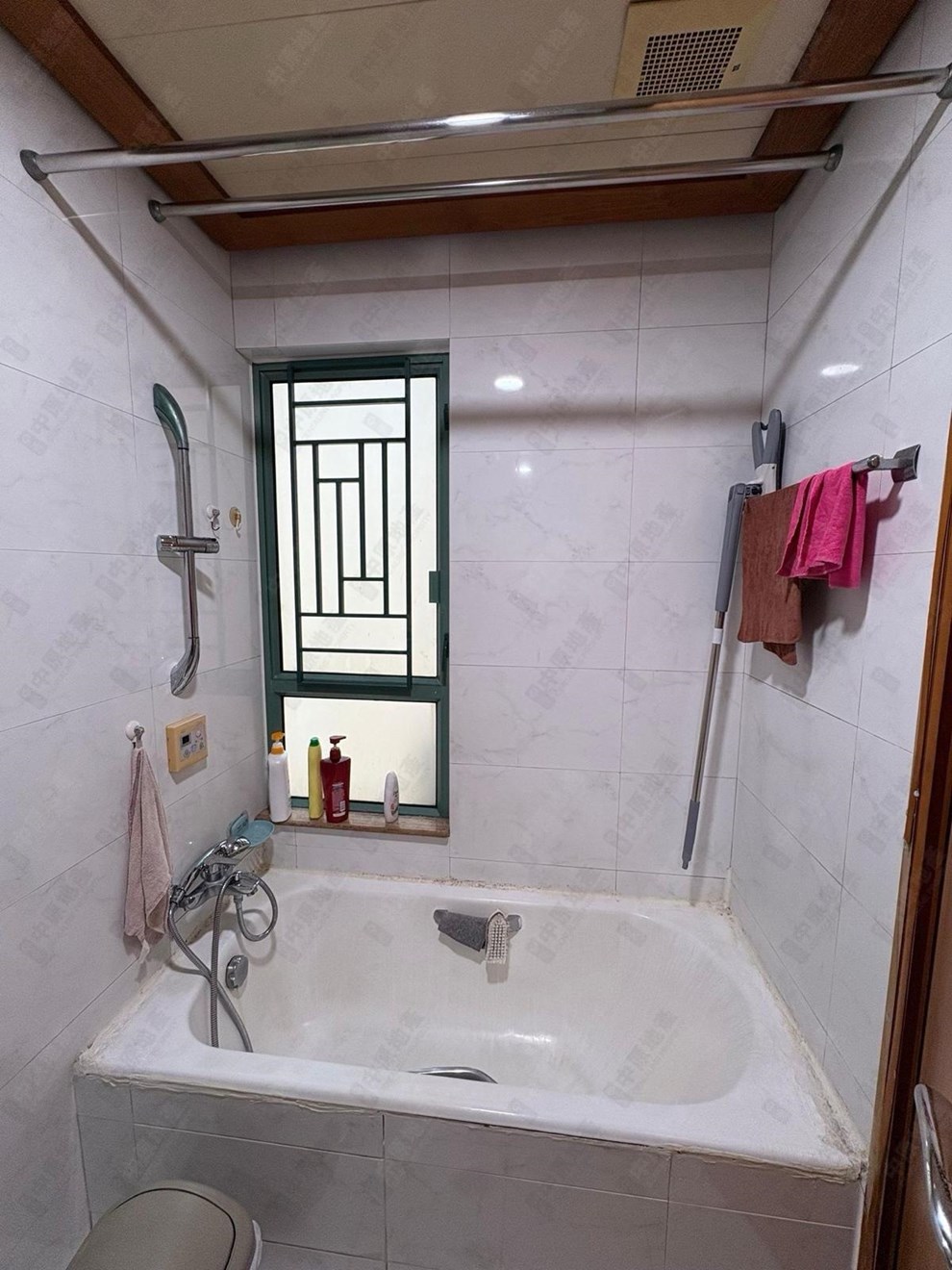 Unit Interior-Bathroom