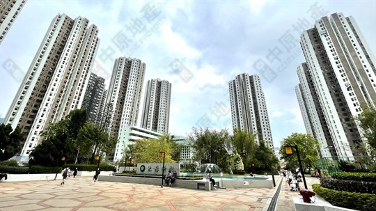 Luk Yeung Sun Chuen Block L 2房 Upper Floor Flat 7, Photo