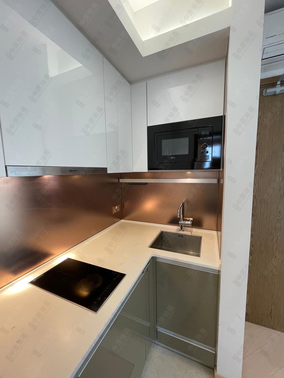 Unit Interior-Kitchen