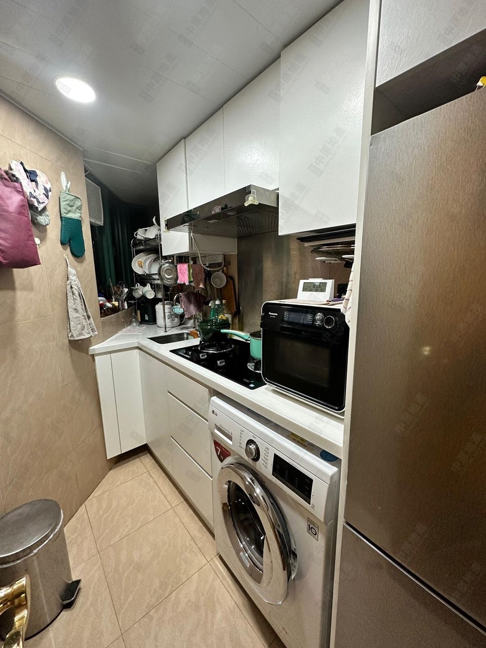 Unit Interior-Kitchen
