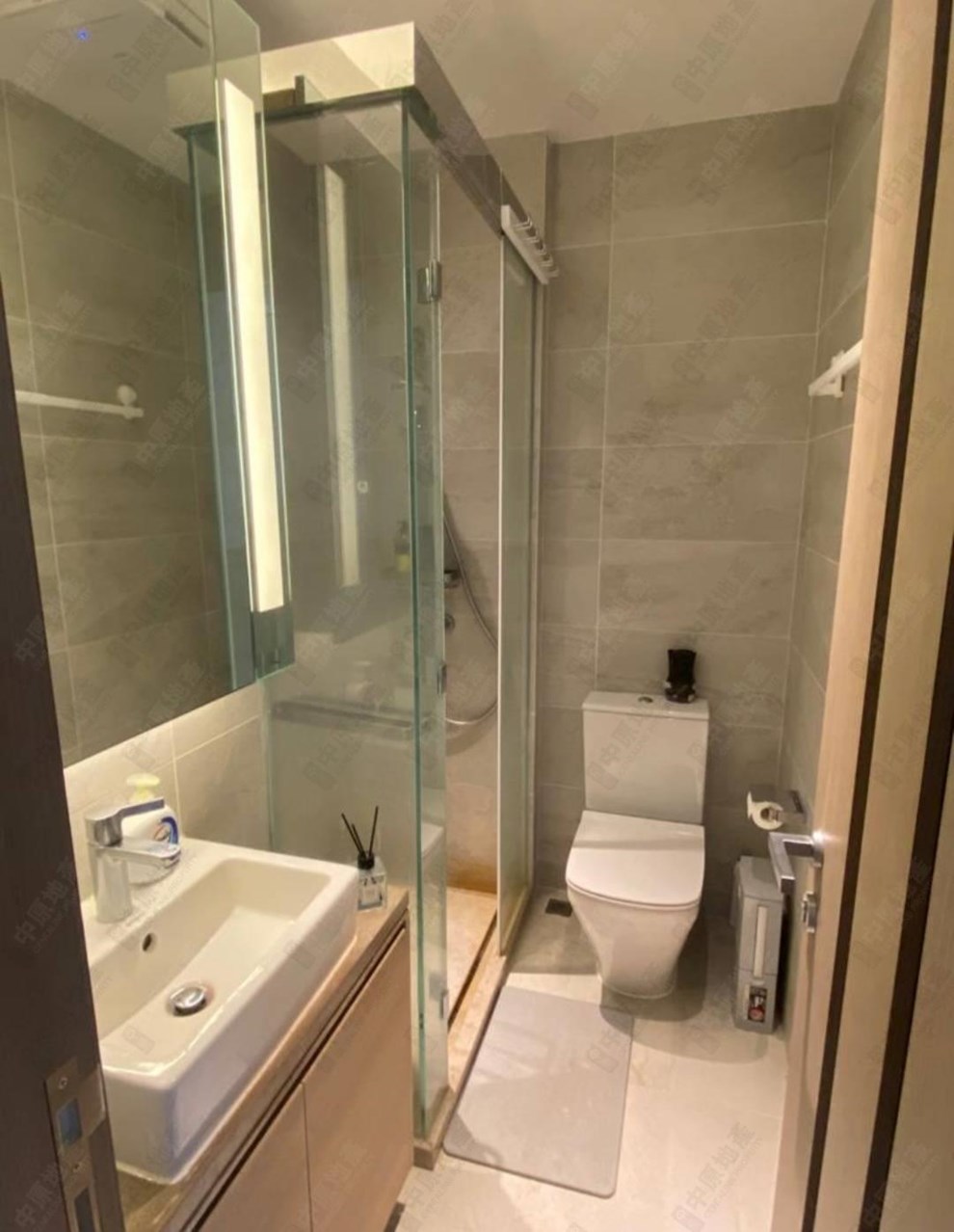 Unit Interior-Bathroom