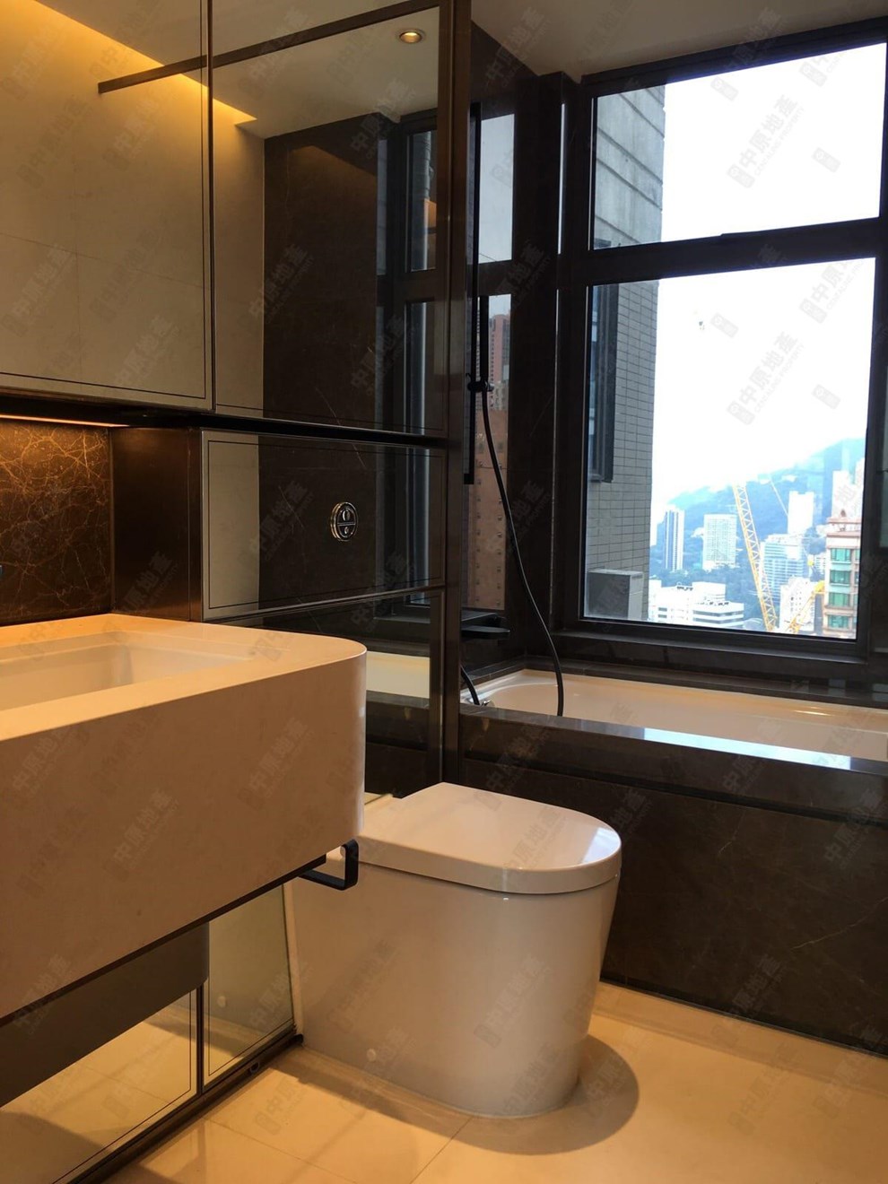 Unit Interior-Master Bathroom