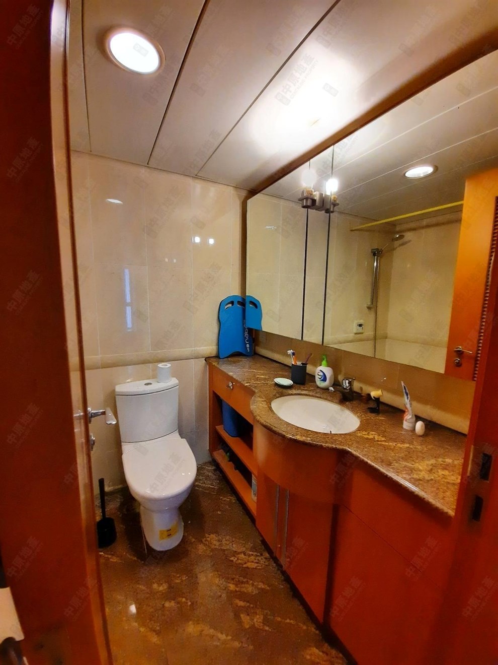 Unit Interior-Bathroom