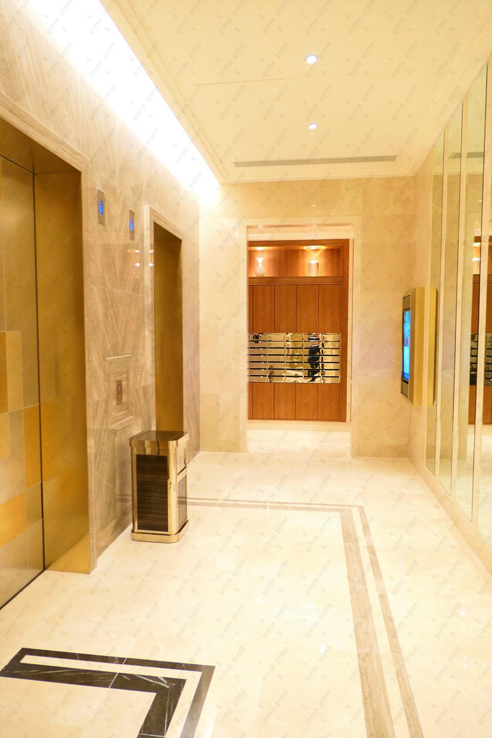 Building-Elevator