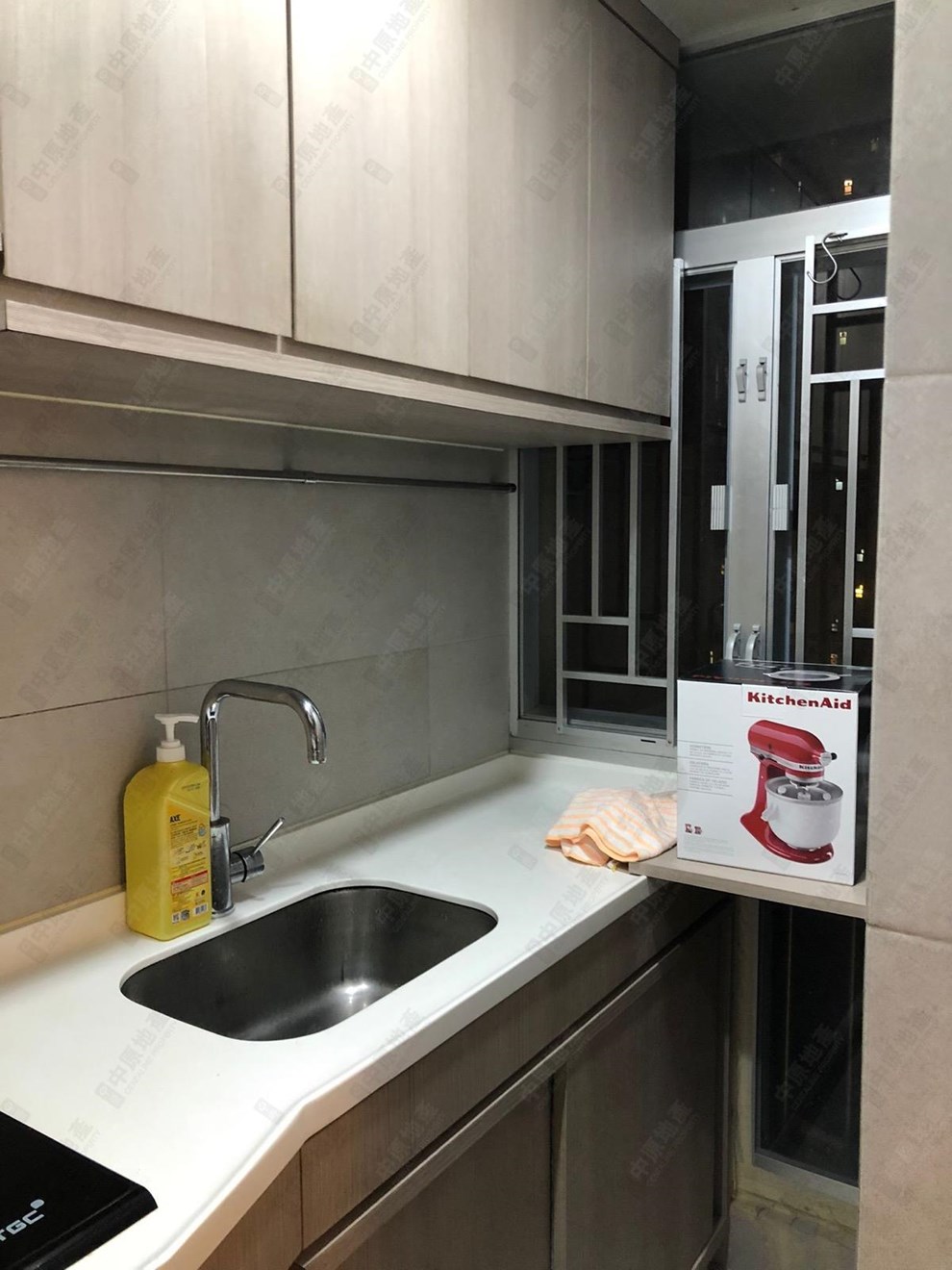 Unit Interior-Kitchen