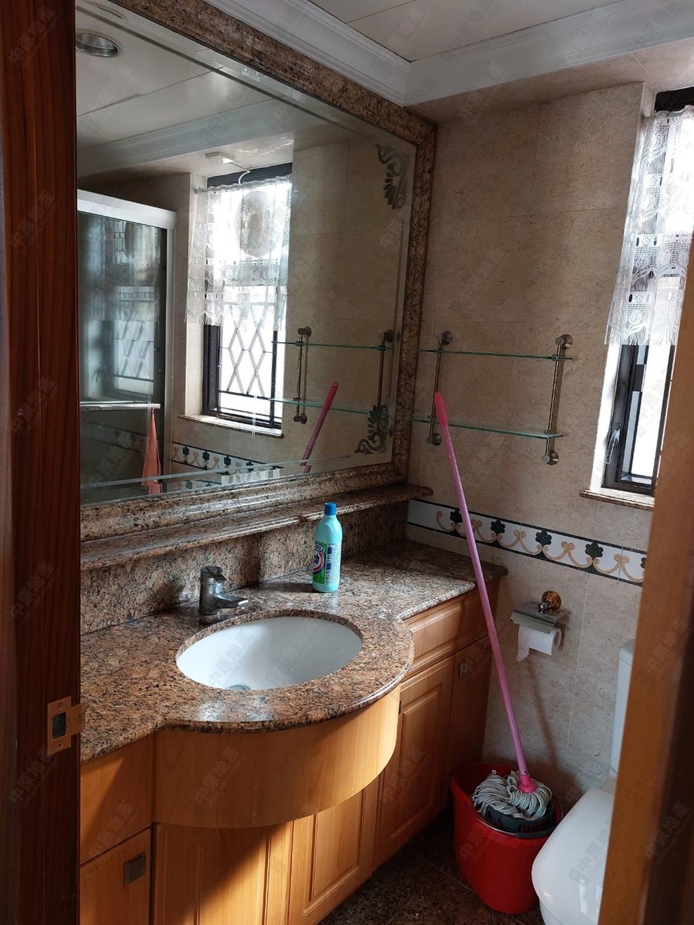 Unit Interior-Bathroom