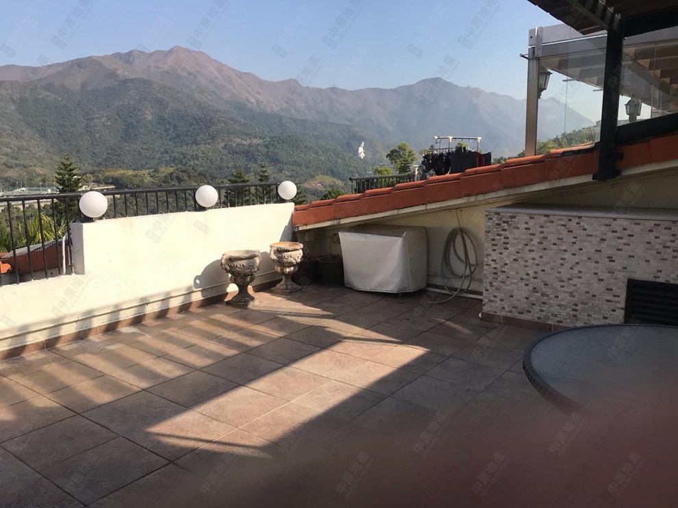 Unit Exterior-Roof