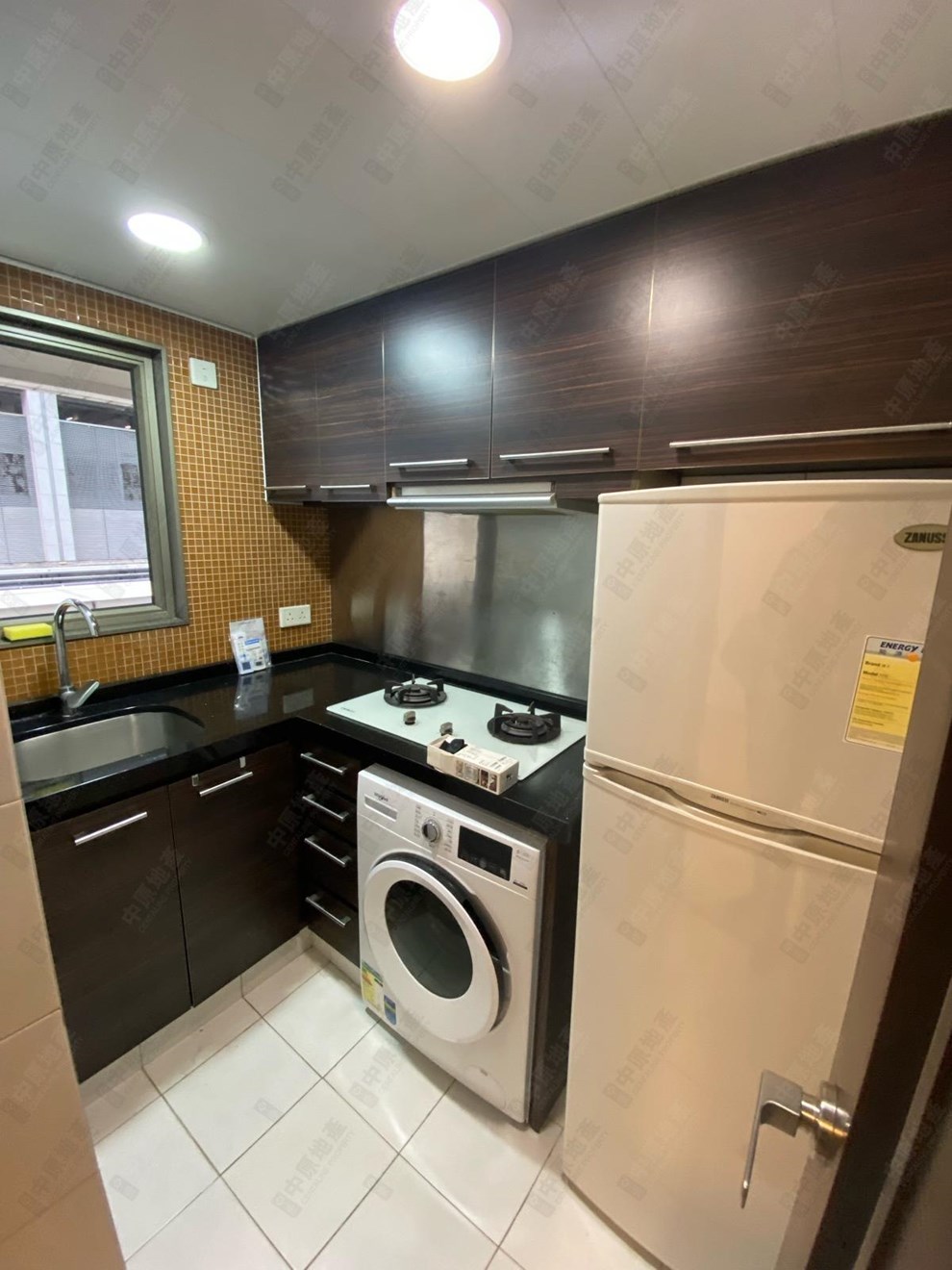 Unit Interior-Kitchen