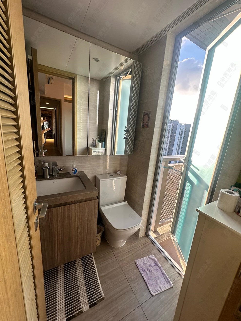 Unit Interior-Master Bathroom