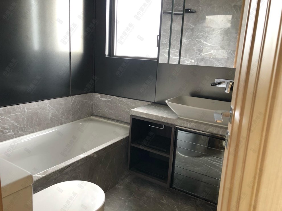 Unit Interior-Master Bathroom