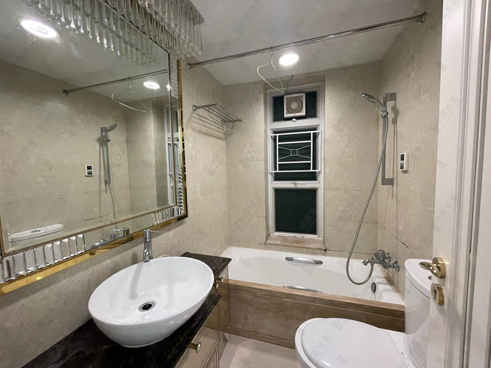 Unit Interior-Bathroom