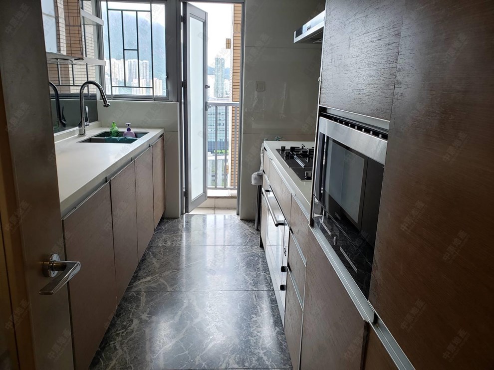 Unit Interior-Kitchen