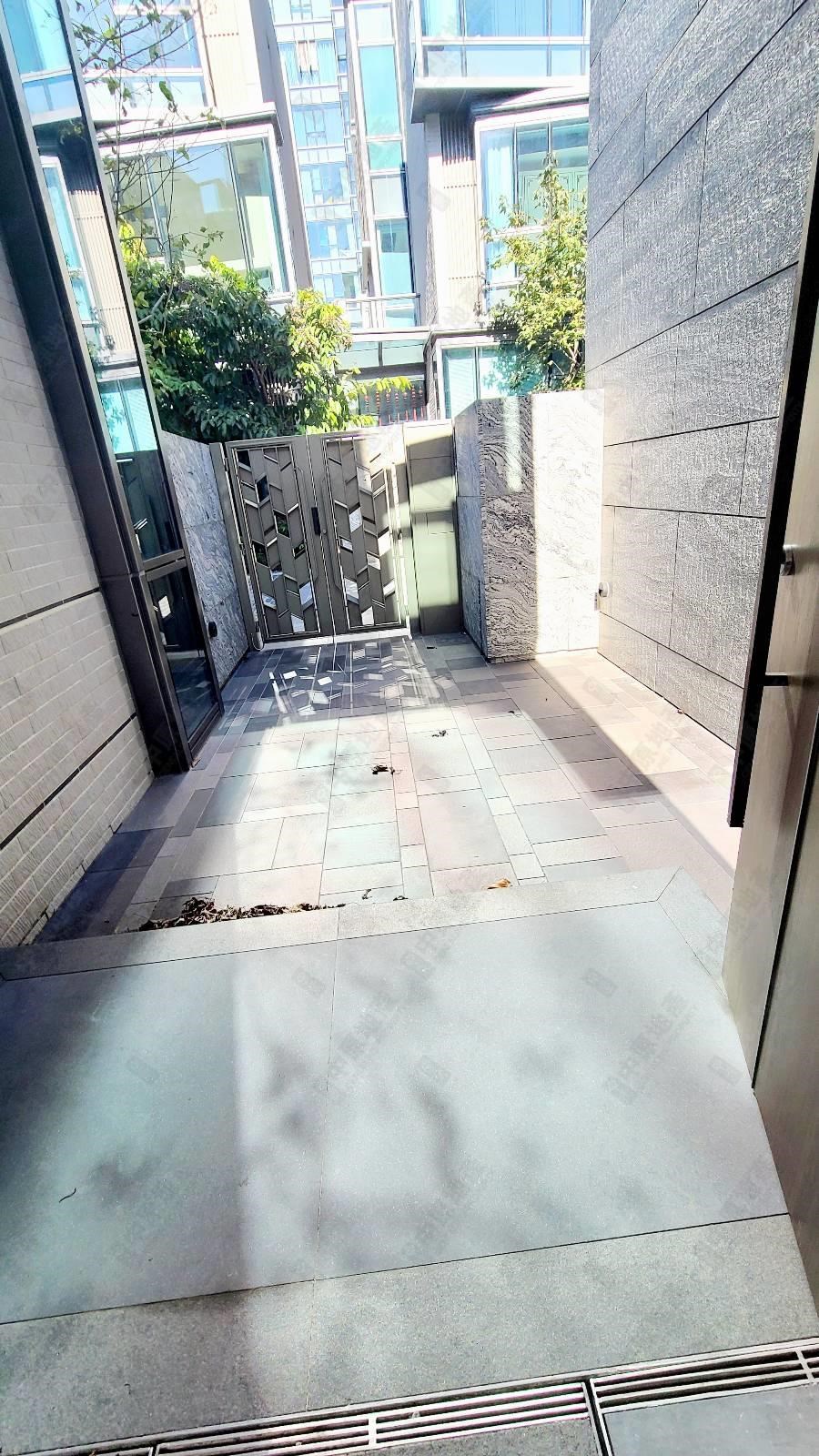 Unit Exterior-Garden