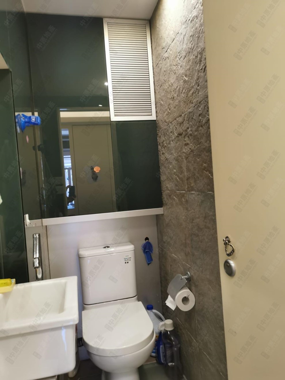 Unit Interior-Bathroom