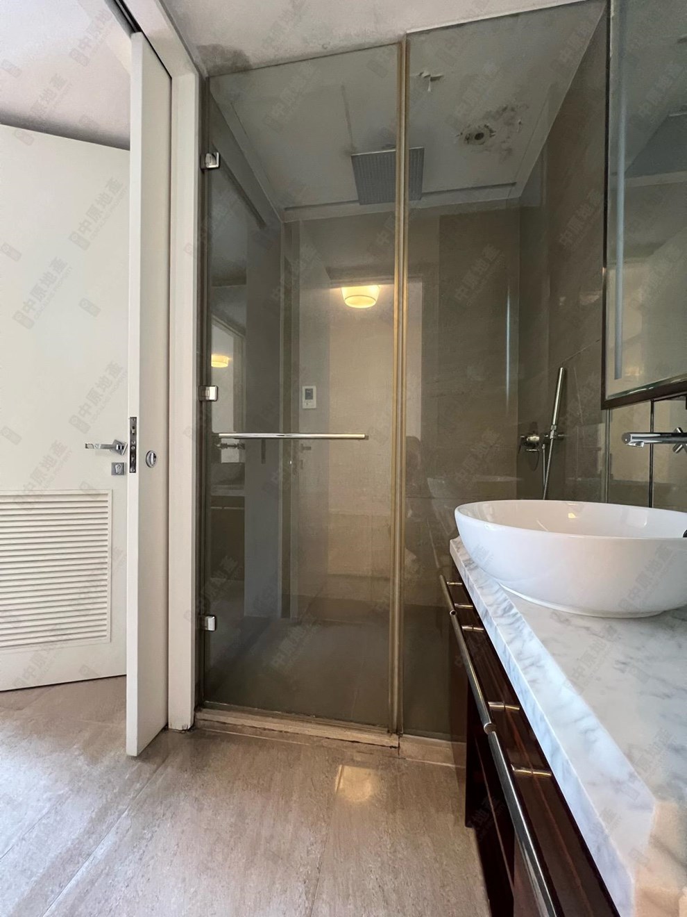 Unit Interior-Bathroom