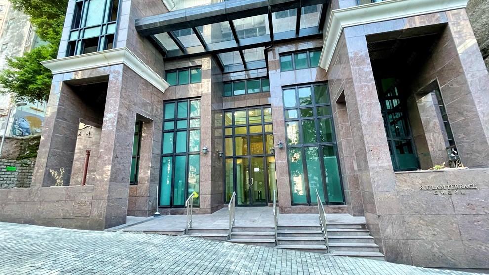 Estate-Entrance