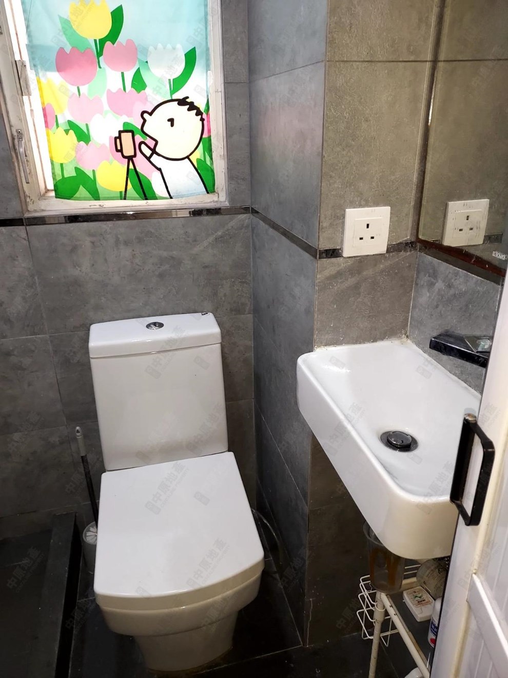 Unit Interior-Bathroom