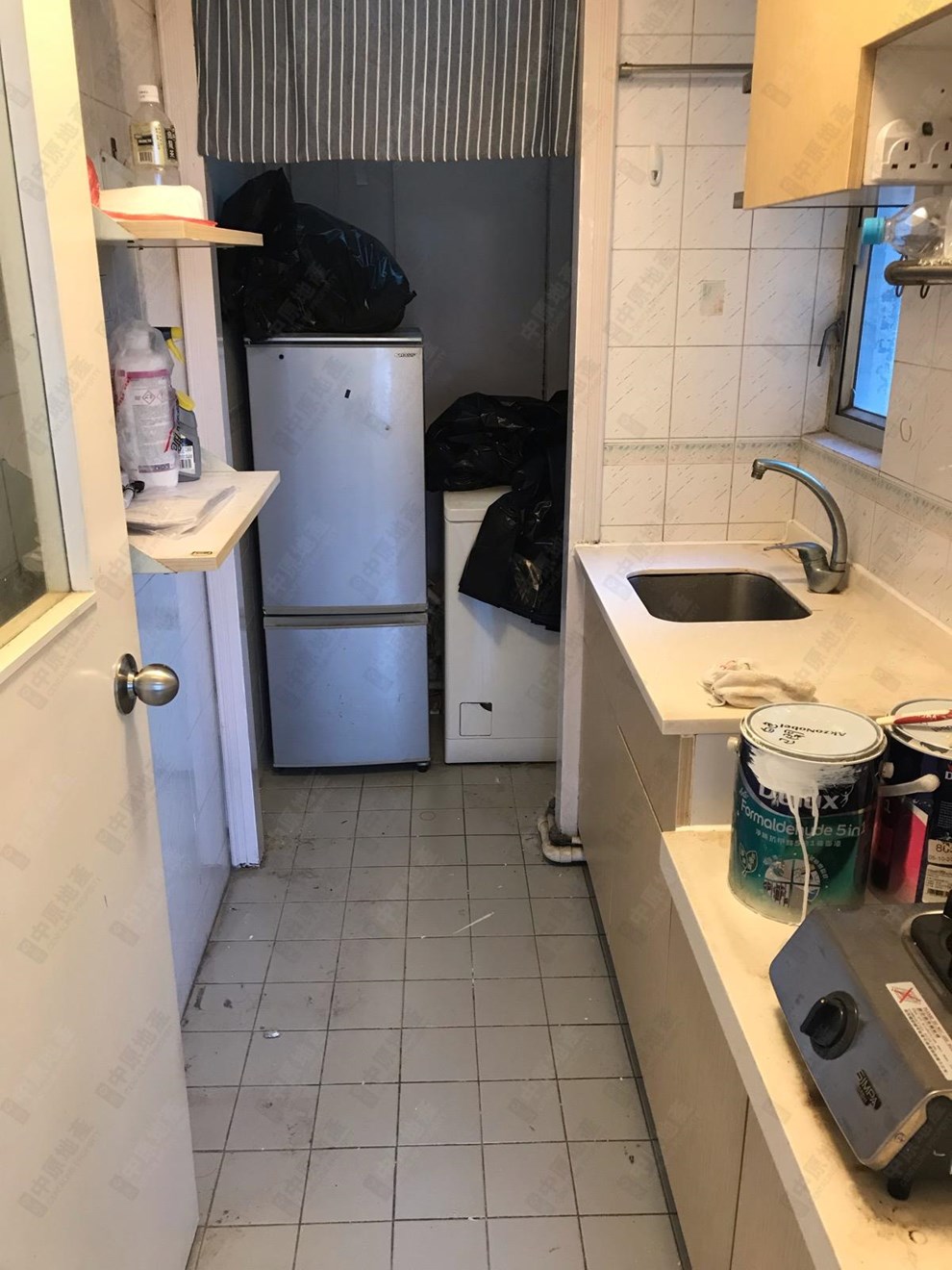 Unit Interior-Kitchen