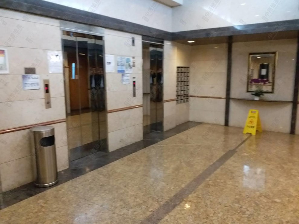 Building-Lobby