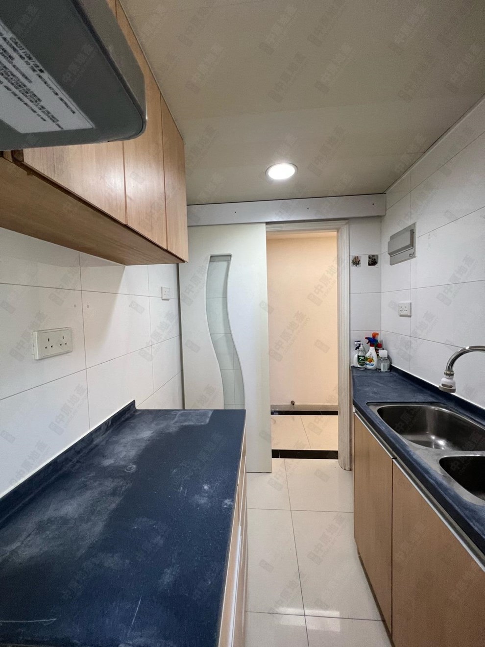 Unit Interior-Kitchen