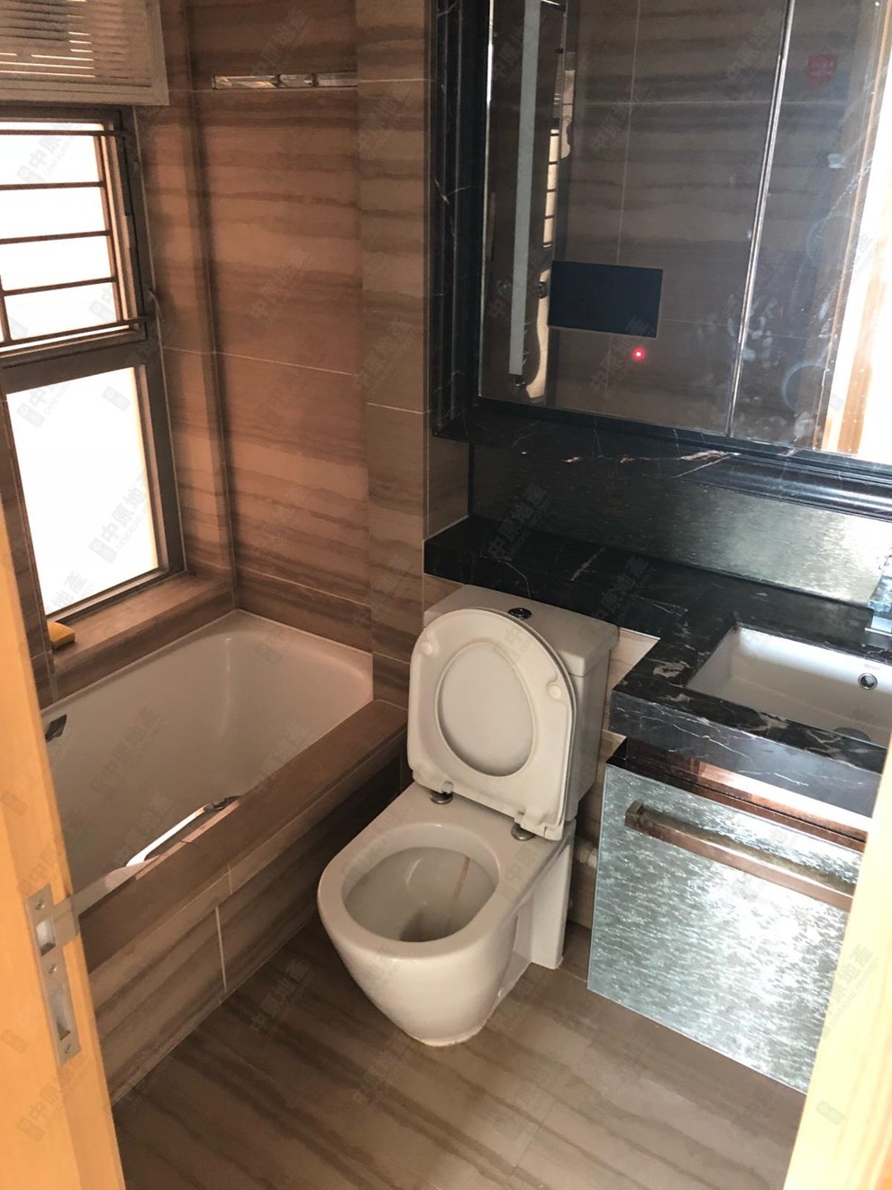 Unit Interior-Bathroom