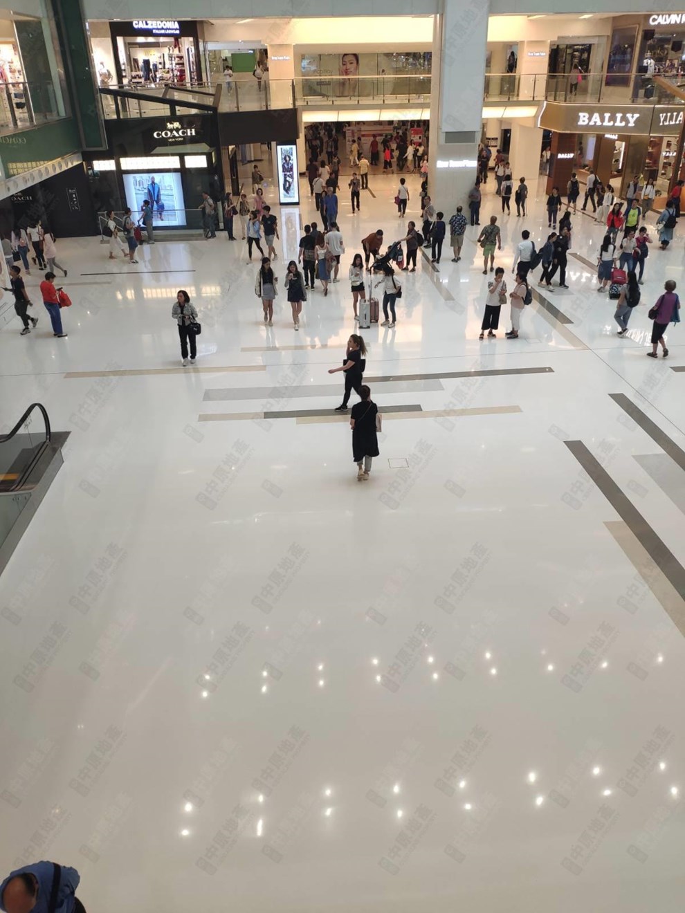 Nearby Environment-Shopping Mall