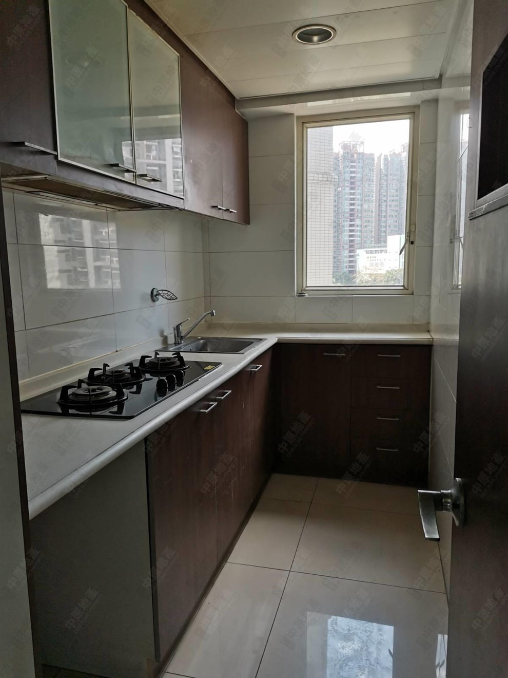 Unit Interior-Kitchen