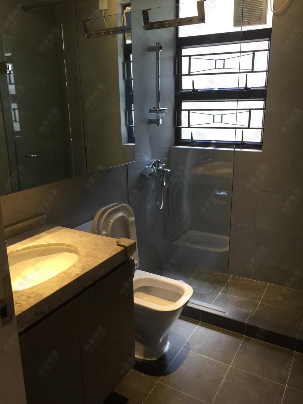 Unit Interior-Bathroom