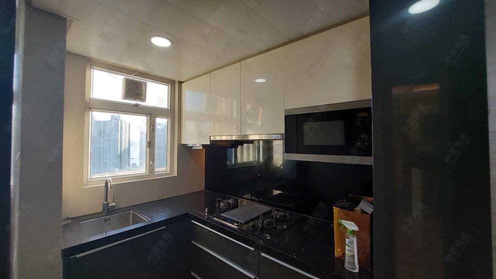 Unit Interior-Kitchen