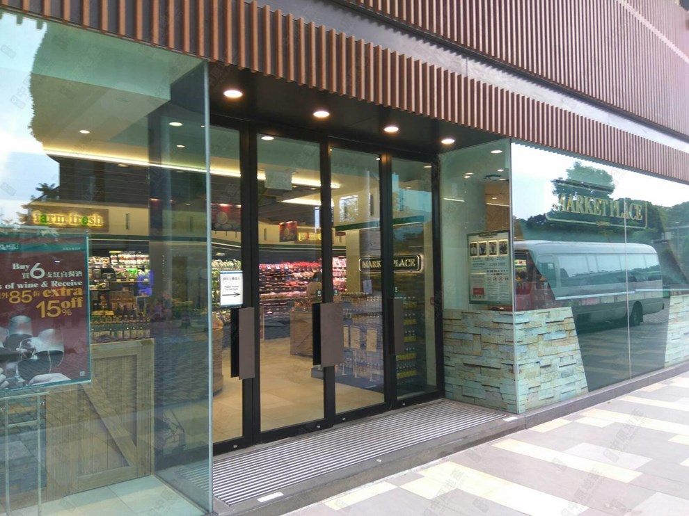 Nearby Environment-Supermarket