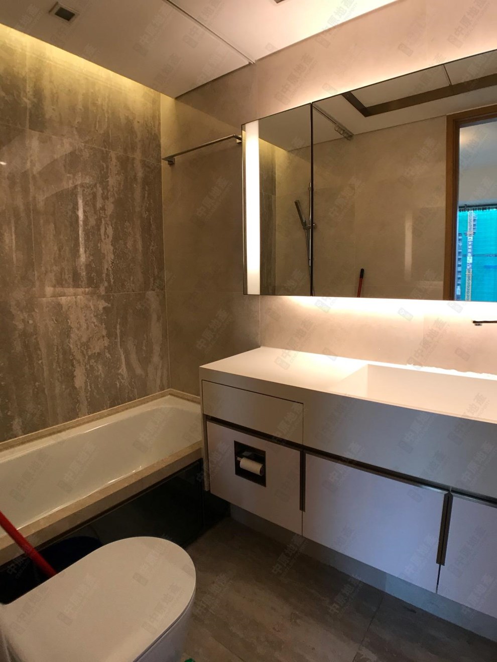 Unit Interior-Bathroom