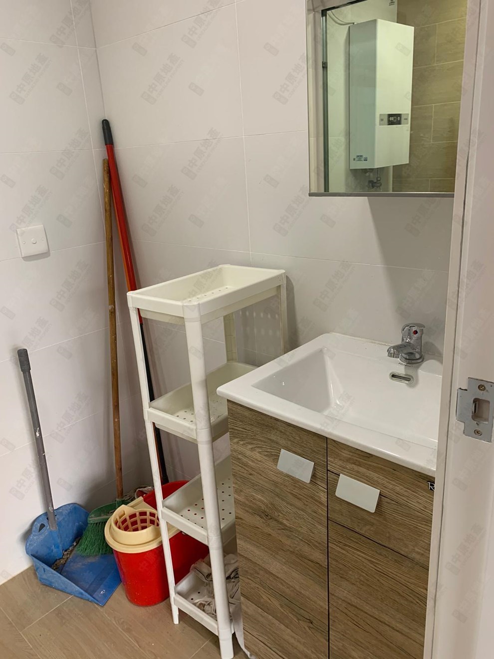 Unit Interior-Kitchen